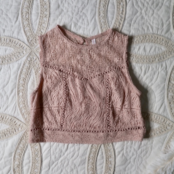 Blush Lace Crop Top - Picture 1 of 2